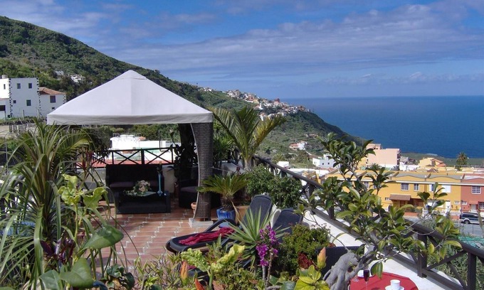 El Guincho Apartment | Oceanfront Adults-Only Retreat: Apartamentos Monasterio No. 6