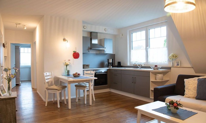 Ladekop Apartment | Cozy Holiday Flat - Marnica with Breakfast & Kitchen