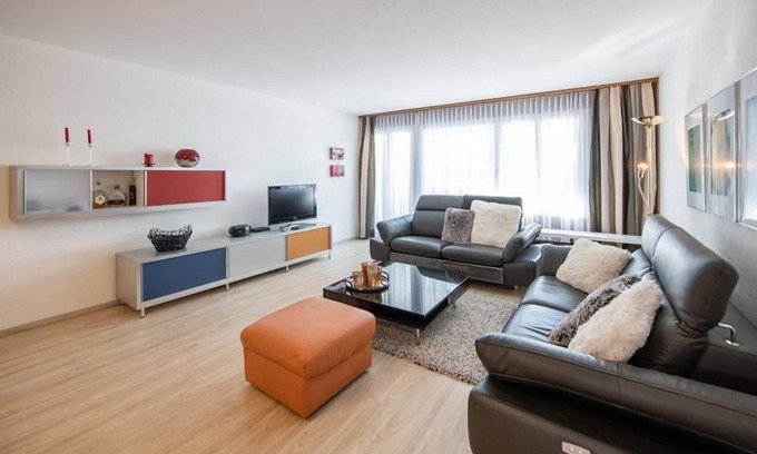 Davos-Dorf Apartment | Elegant Holiday Apartment in Davos Dorf for 4-5 Guests