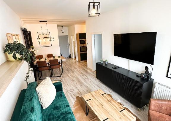 Liptovsky Mikulas Apartment | Stunning Oceanfront Holiday Flat - Guest Rated 9.9/10