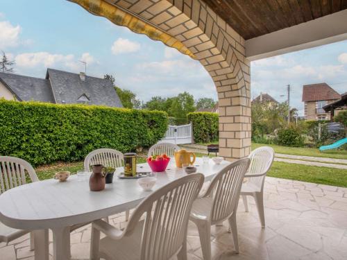 Merville-Franceville-Plage House | Family-Friendly Getaway at Villa Hélios by Interhome