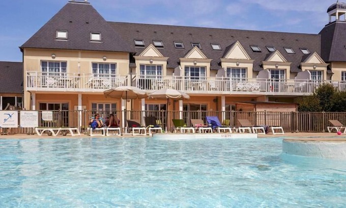 Port-en-Bessin-Huppain House | Holiday home in residence Le Green Beach, Port-en-Besssin-Huppain