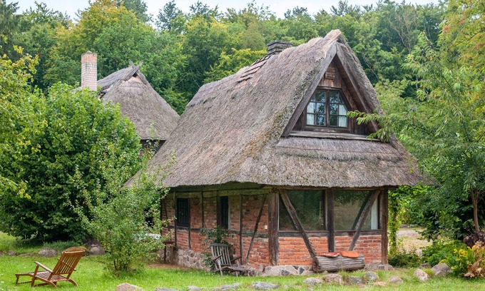 Kalkhorst House | Holiday Home 'Im Grünen' with Private Terrace, Private Garden and Wi-Fi
