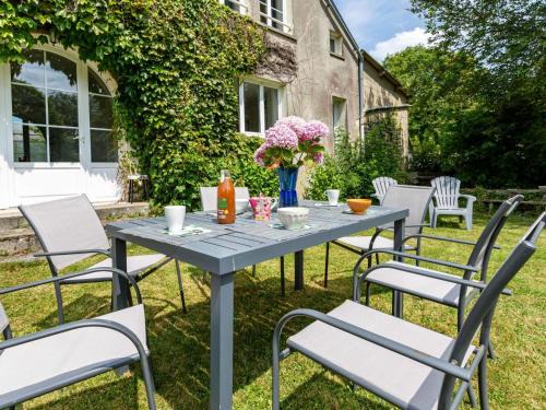 Englesqueville-la-Percee House | Family-Friendly Holiday Home Maison Sainte Claire Awaits You