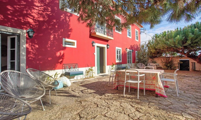 Sao Martinho do Porto House | Beautiful São Martinho Home with Private Terrace & Ocean View