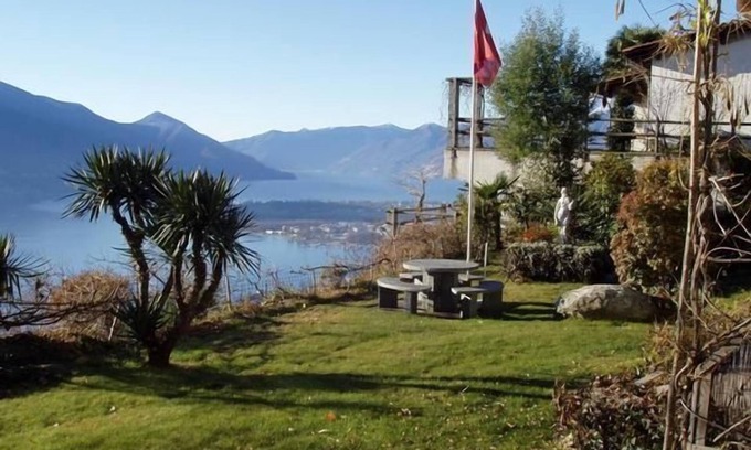 Brione sopra Minusio House | Inviting Holiday House in Brione sopra Minusio for Families