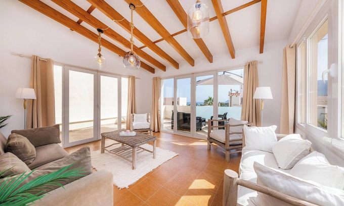 Colonia de Sant Pere House | Cozy Casa Bahia Colonia: Ocean View, Garden & Wi-Fi