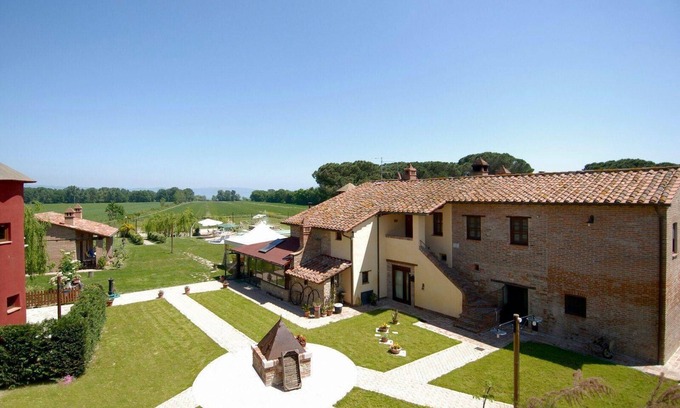 Castiglione del Lago House | Inviting Holiday House in Castiglione del Lago for 2-8 Guests