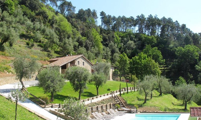 San Martino in Freddana House | Inviting Holiday Home Campodori: 4-Star Family Retreat