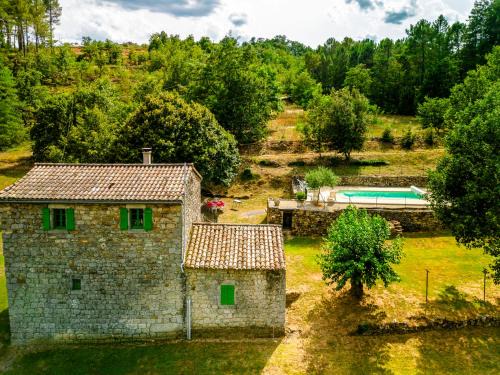 Saint-Genest-de-Bauzon House | Guest Rated 10/10: Holiday Home Le Moulin with Pool