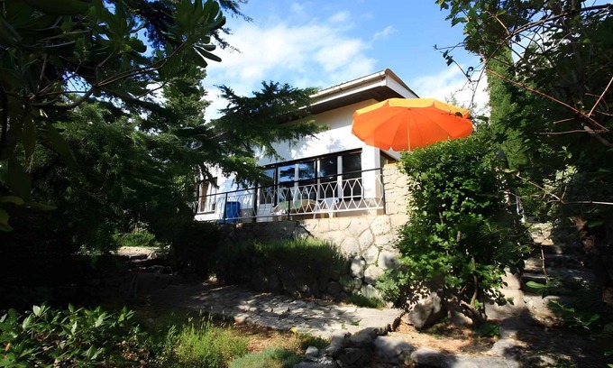 Selce House | Beachside Holiday Home with Ocean View and Spa Access