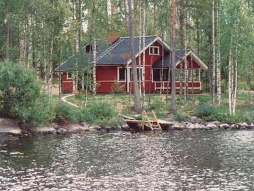 Saarijarvi House | Family-Friendly Holiday Home 6332 with Relaxing Hot Tub
