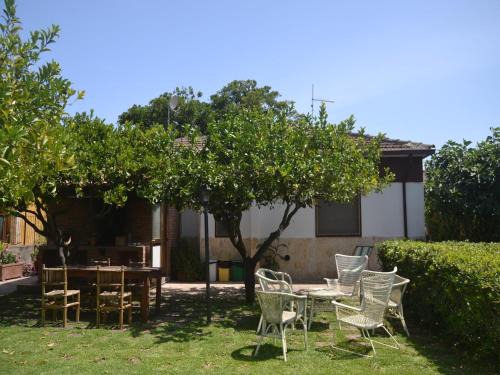 Agnone Bagni House | Family-Friendly Casa with Private Garden & Top Amenities