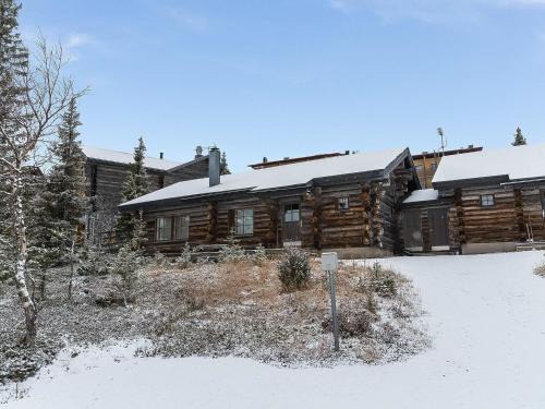 Yllas House | Discover Ahmanportti 2: Family-Friendly with Hot Tub