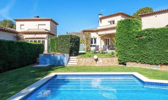 Bonmont Terres Noves House | Tranquil Vacation Home "Al Alba" with Mountain View & Pool