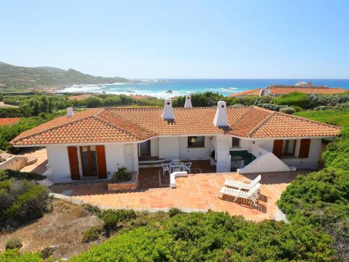 Portobello House | Relaxing Holiday Home Alba with Oceanfront Views