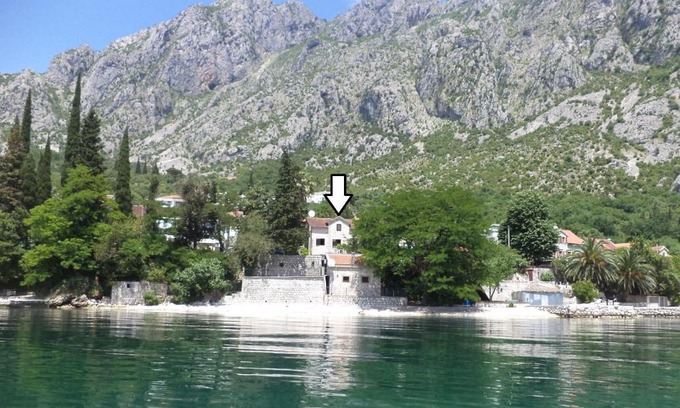 Orahovac House | Oceanfront Holiday Home Ametist with Pool & Pet-Friendly