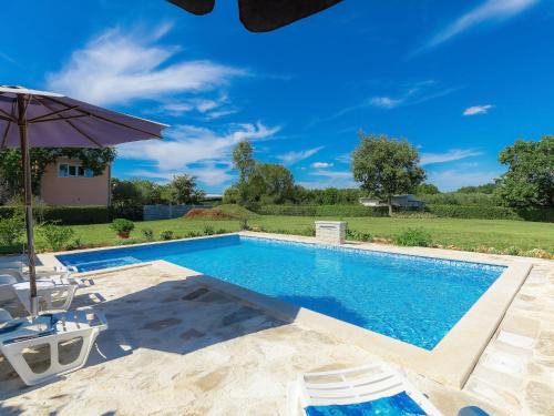 Muntic House | Experience Holiday Home Ana Lucija - RCA508 with Pool & Pets