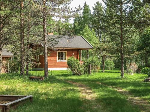 Sodankyla House | Discover Holiday Home Anula: Pet-Friendly Retreat with Hot Tub