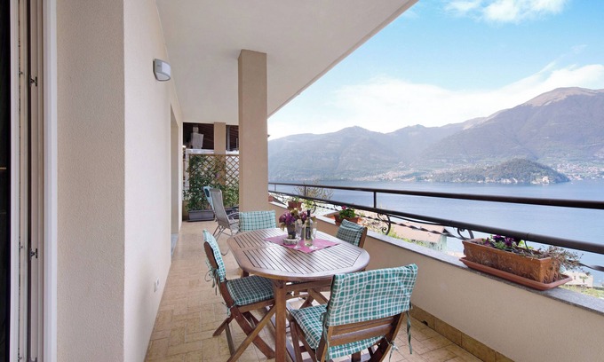 Lezzeno House | Idyllic App Al Signorino: Lake Bellagio with Private Terrace