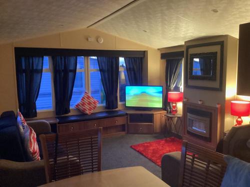Port Seton House | Cozy Holiday Home at Seton Sands with Oceanfront Views