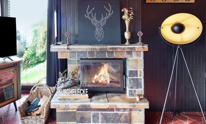 Waldeck House | Inviting Holiday Home 'Auszeyt Für Vier' with Private Garden