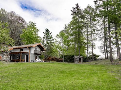 Trarego Viggiona House | Cozy Holiday Home Baita Nini: Pet & Child Friendly Stay