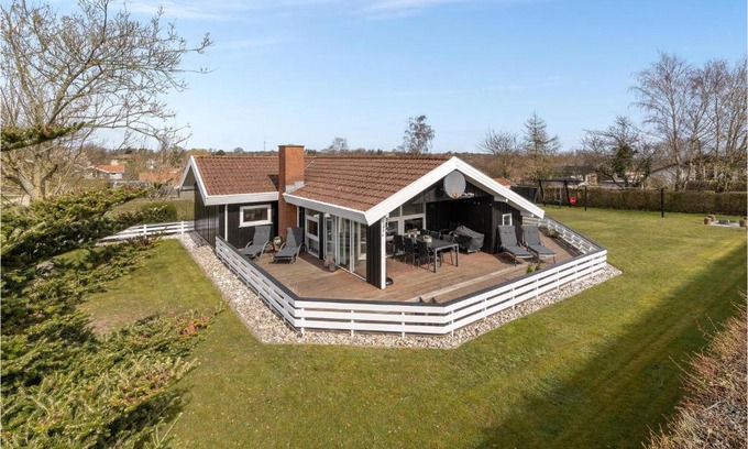 Hejlsminde Strand House | Delightful Home in Hejls with Family-Friendly Kitchen