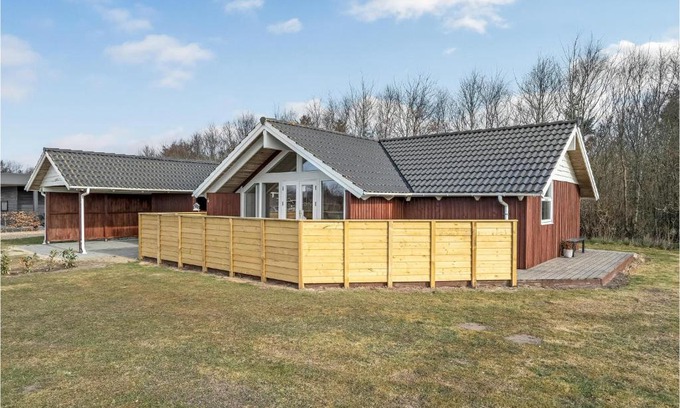 Falen House | Family-Friendly Holiday Home Blomstervænget in Hemmet