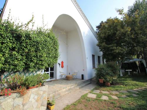 Lisanza House | Pet-Friendly Holiday Home Bruna with Oceanfront Views