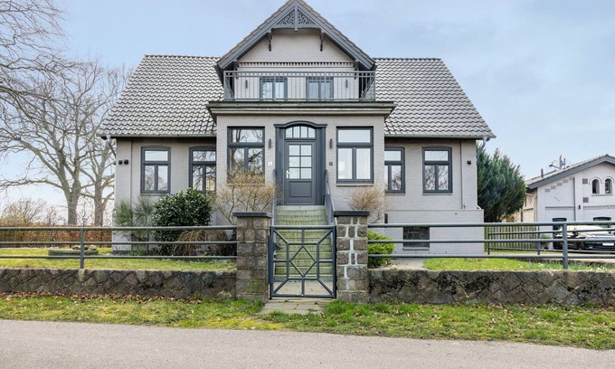 Delingsdorf House | Relaxing Holiday Home 'Buchenhof' with Private Garden & Wi-Fi