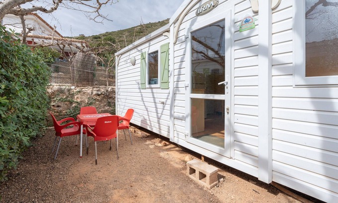 Barx House | Mountain View Holiday Home with Wi-Fi & Pet-Friendly Amenities
