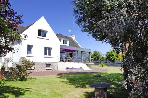 Ploubazlanec House | Pet-Friendly Cottage in Ploubazlanec with 10/10 Rating