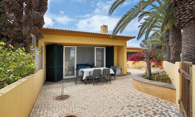 Campo de Baixo House | Cozy Holiday Home "Casa de Férias" Near Beach & Garden