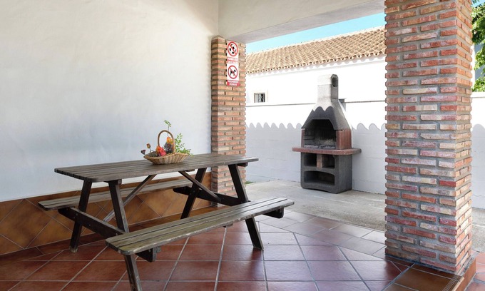 Zahora House | Beachfront Holiday Home "Casa Alberto 2" with Garden & Wi-Fi