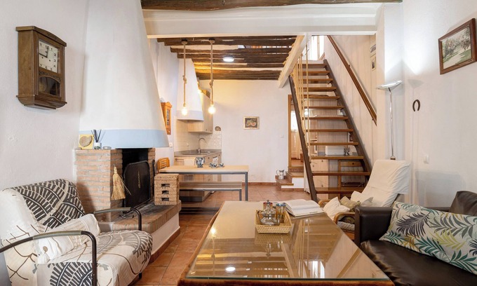 Grazalema House | Inviting Holiday Home 'Casa Calle Del Carmen' with Amenities