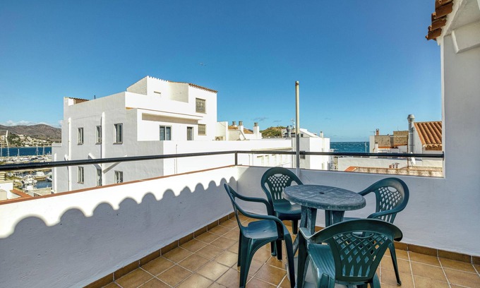 Llanca House | Seaside Escape at Casa Centro Port with Ocean Views
