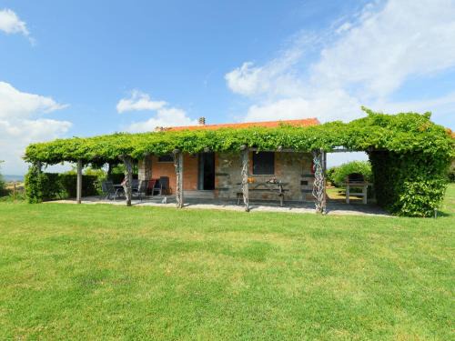 Scansano House | Guest Rated 10/10: Holiday Home Casa dell'Orto Awaits