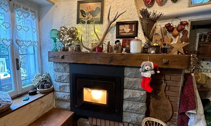 Pavana House | Relaxing Holiday Home "Casa Fiore" with Mountain View & Garden
