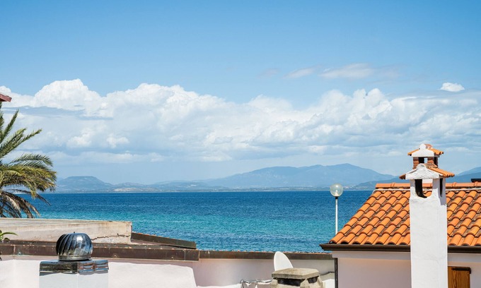Maladroscia House | Tranquil Holiday Home 'Casa Maladroxia' with Ocean Views