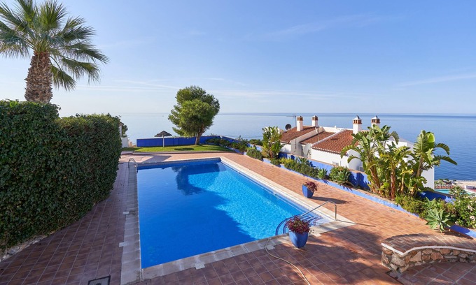 Velilla-Taramay House | Beachfront 'Casa Mariposa' with Wi-Fi, Pool, and Spa