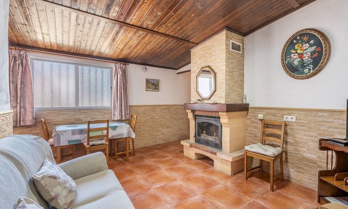 Cacin House | Scenic Casa Pepita: Private Pool & Mountain Views Await