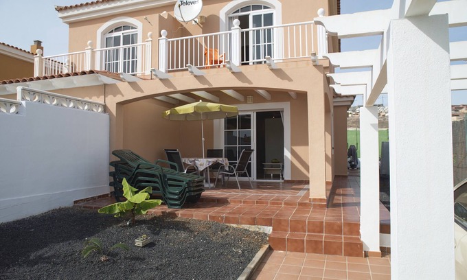 Caleta de Fuste House | Experience CASA PLAYA: Oceanfront Retreat with Pool & Spa