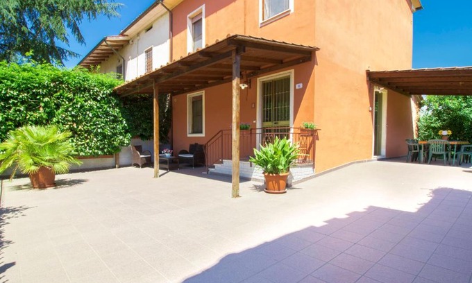 Orentano House | Unforgettable Stay at Casa Ponziani with Pool & Fireplace