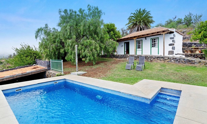 Tijarafe House | Scenic Holiday Home 'Casa Serradero' with Private Pool