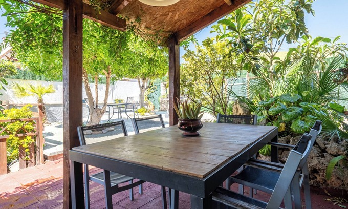 Bellvey House | Seaside Retreat: Casa Verde Es Vida with Pool and Wi-Fi