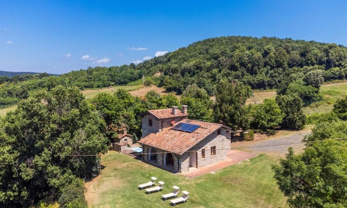 Roccastrada House | Discover Holiday Home Casale Fonte: Pet-Friendly Retreat