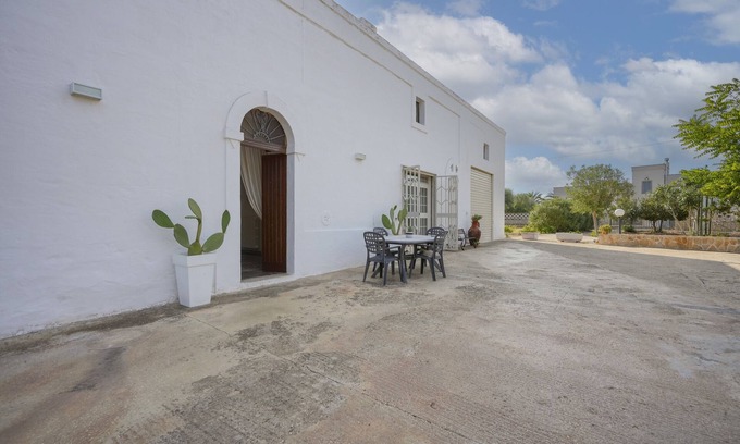 L'Assunta House | Escape to Casale Mba Graziudd: Private Garden & Ocean Views