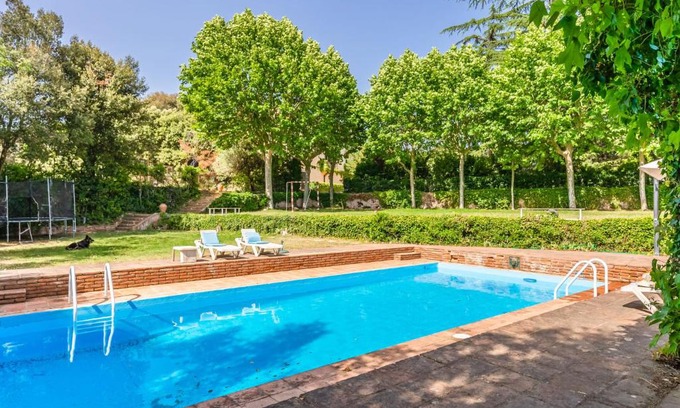 Vilanova del Valles House | Charming Holiday Home Casanova with Pool & Pet Friendly