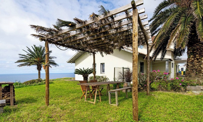 Achadinha House | Casinha Do Monte: Oceanfront Retreat with Shared Garden